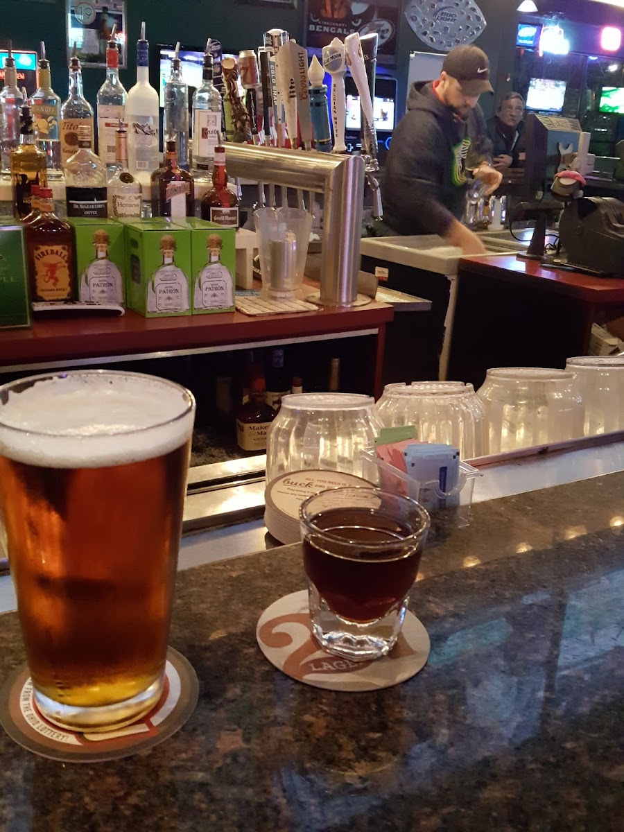 Greenies Restaurant And Bar-5