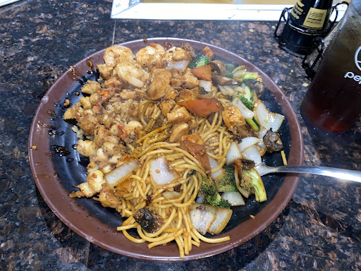 Hana Japanese Steakhouse & Sushi Bar-4