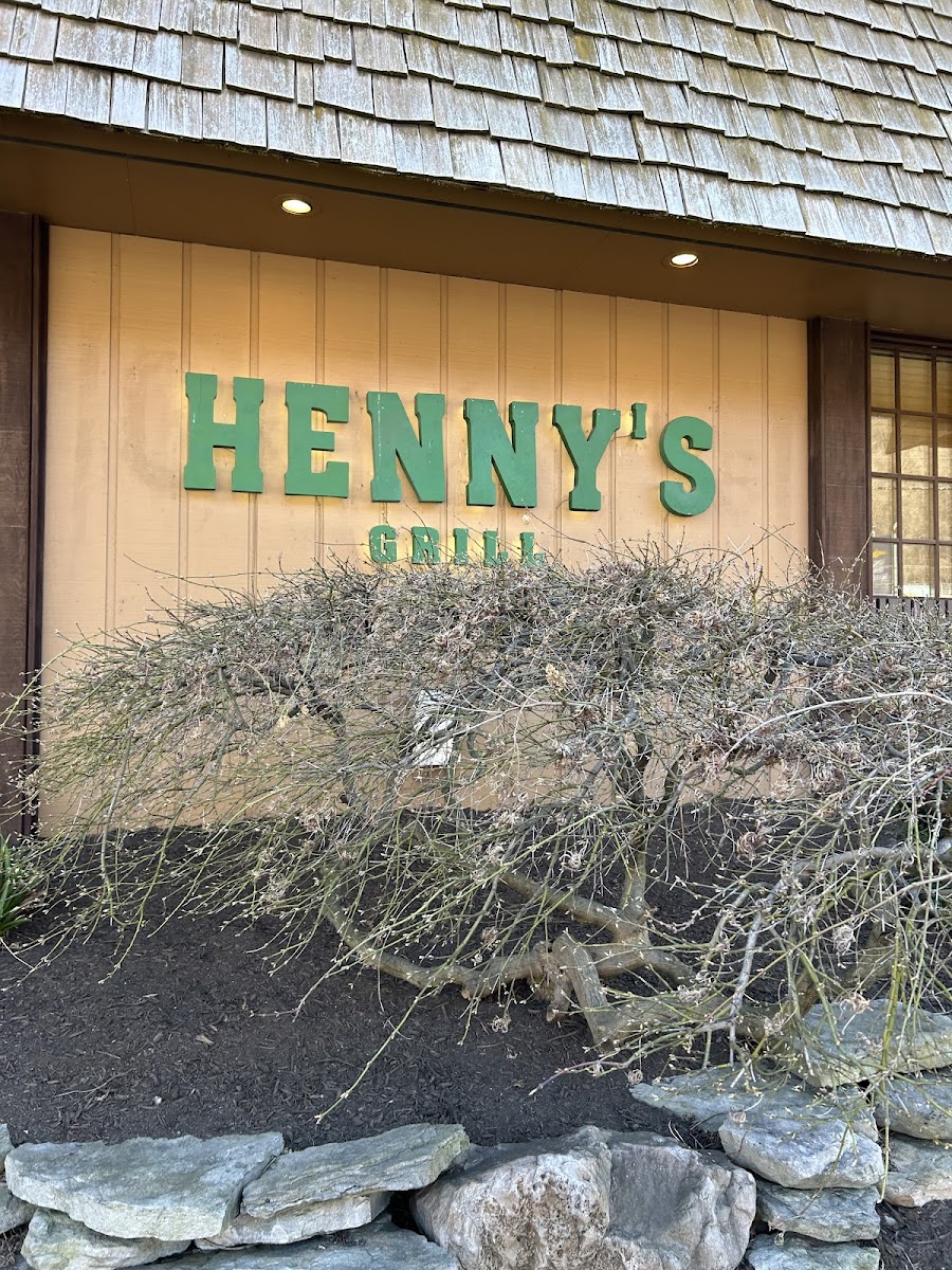 Henny's Grill & Bar