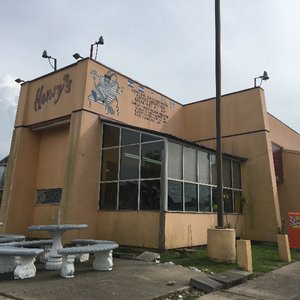 Henry's Mexican Restaurant-2