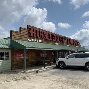 Hucklebuck Smoke & Grill