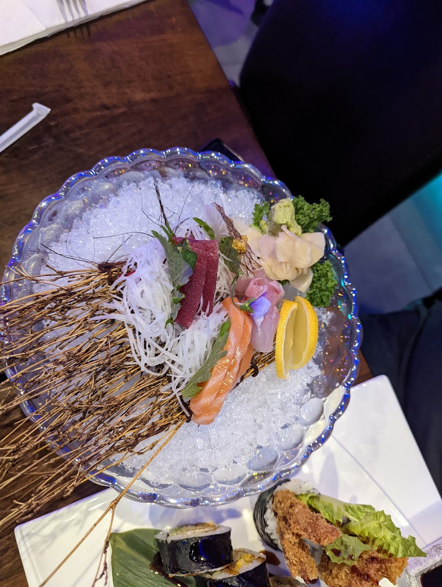 Izumi Sushi And Hibachi Steak House-5
