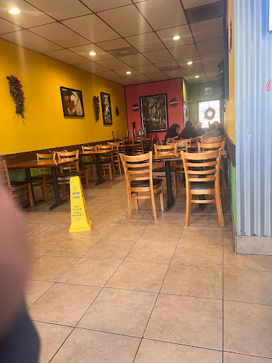 Los Pollos-5