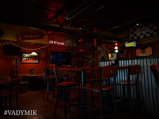 Mugsy's Bar & Grill-3