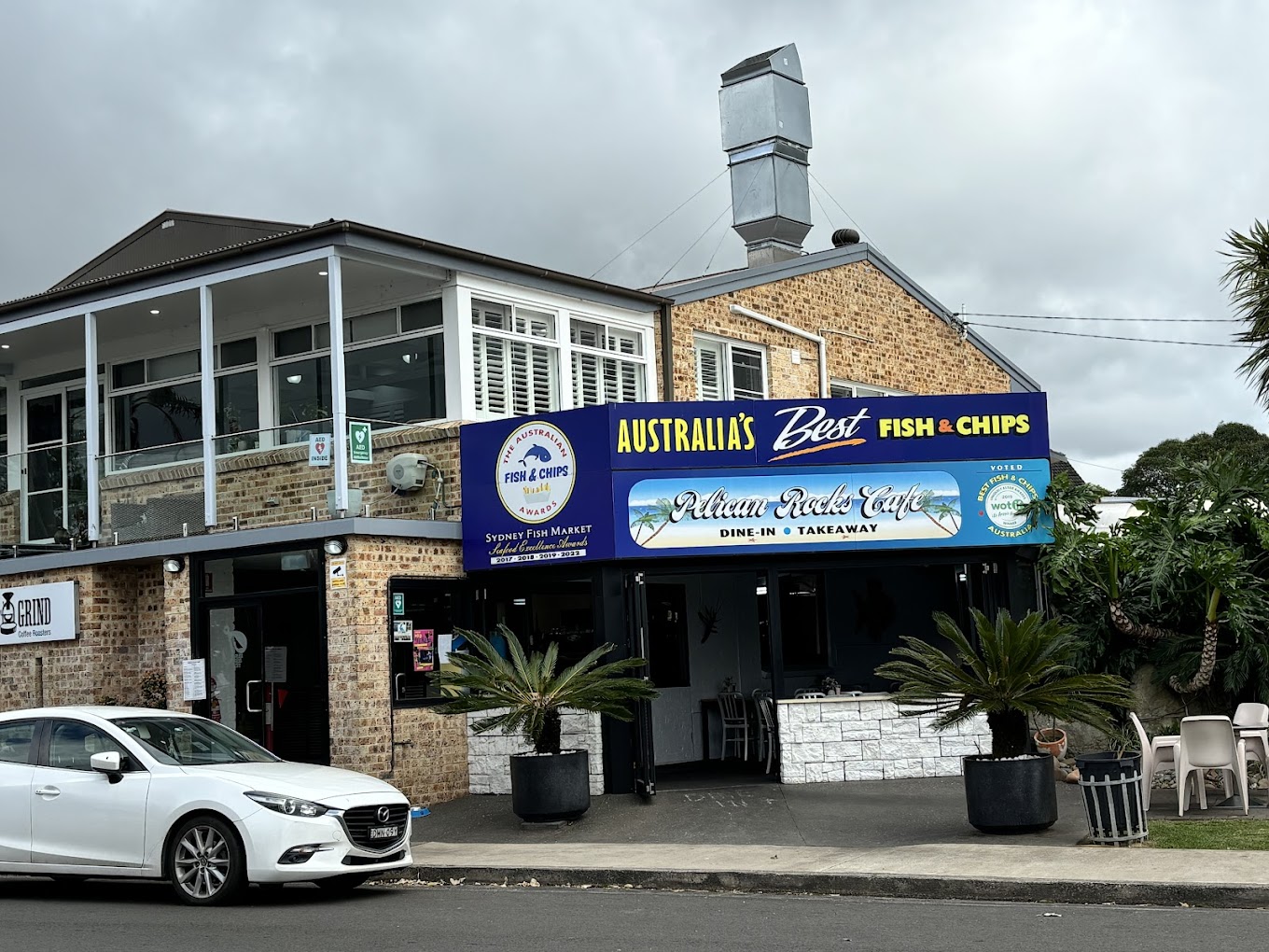 Pelican Rocks Seafood Restaurant & Cafe