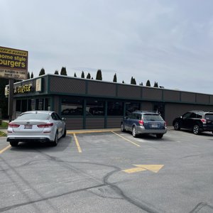 Serv-A-Burger Sandpoint