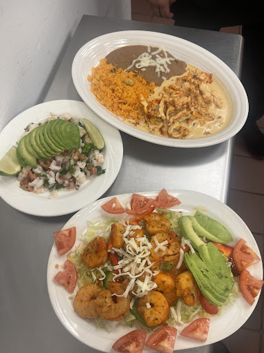 Tres Amigos Restaurant-3